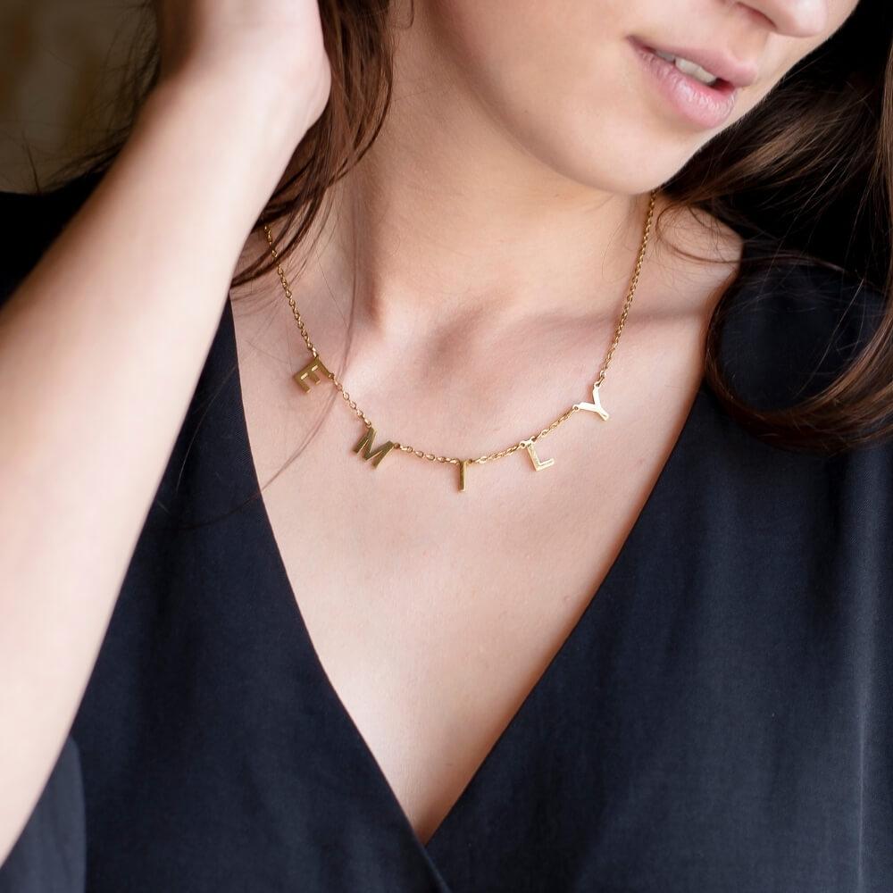 Collier prénom lettre LOANYA