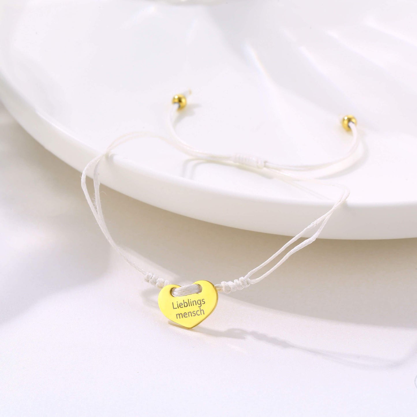 LOANYA gravierbares Herzarmband Loanya Gold Weiß