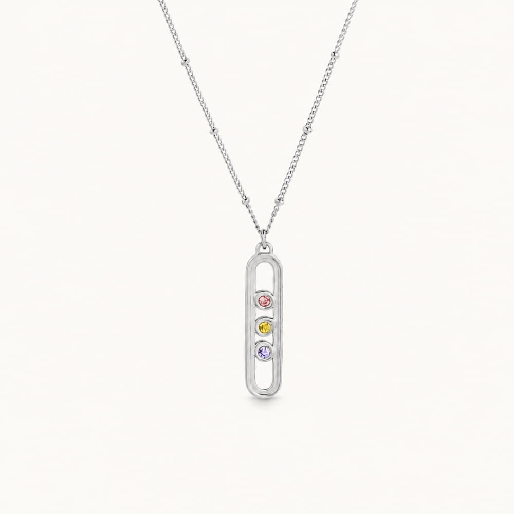 Collier avec trois pierres de naissance
