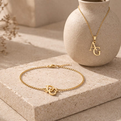 Set d’initiales entrelacées – Collier et bracelet personnalisés
