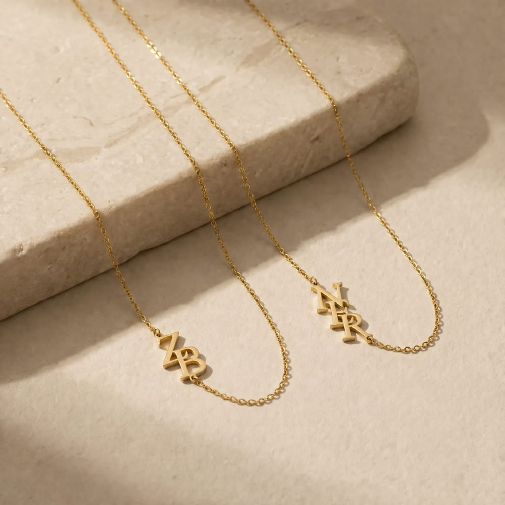 Collier monogramme personnalisé à trois initiales