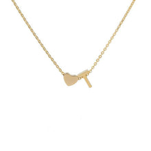 Charger l&#39;image dans la galerie, LOANYA Halskette mit kleinem Herz und einem Buchstaben Loanya Gold T 
